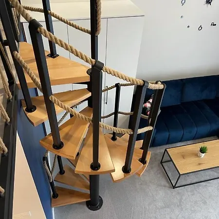 アパート Mga Lividus 19 シフィノウイシチェ